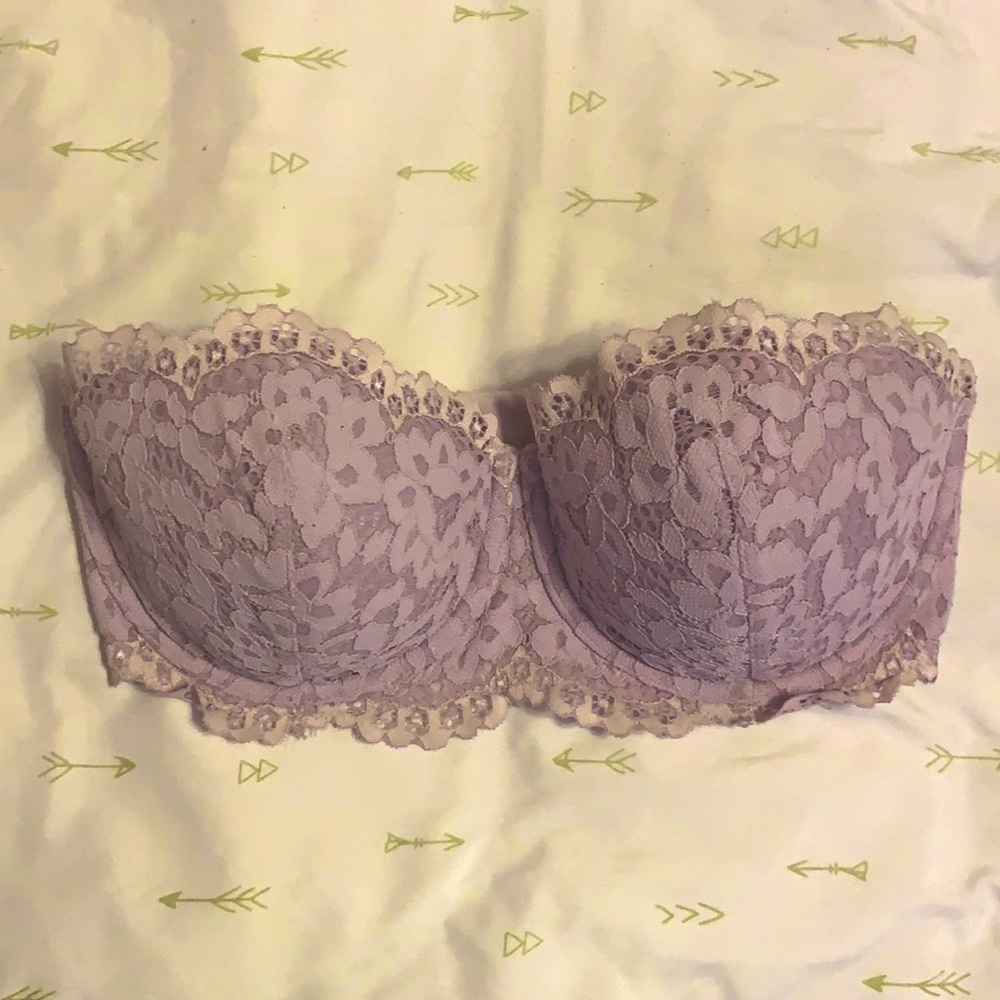 Victoria’s Secret 34DD Removable Strap Lilac Lace Bra (Straps Included)